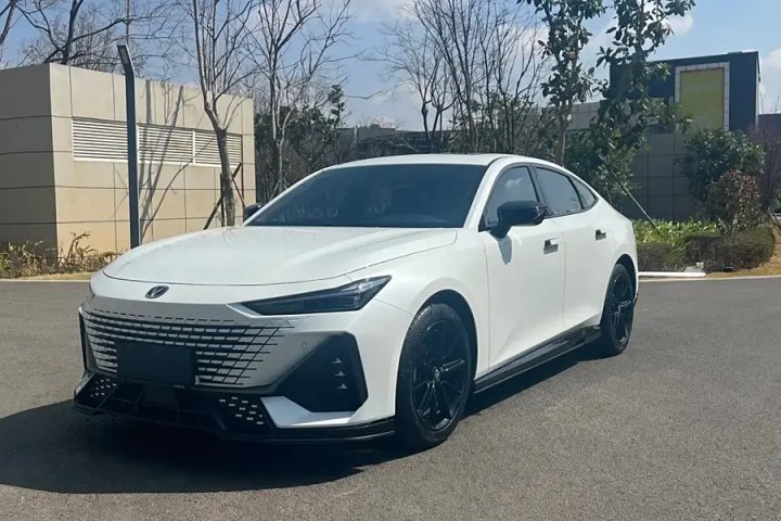 长安 UNI-V 1.5T 尊享型