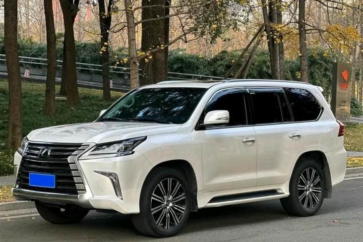 雷克萨斯 LX 570 动感豪华版