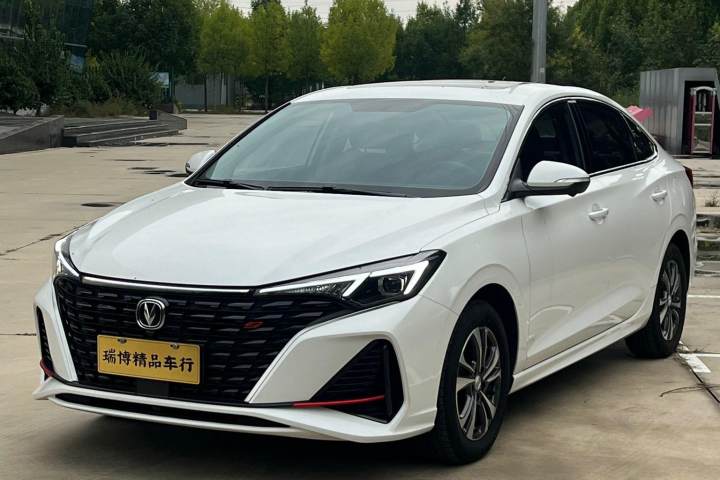 长安 逸动 2022款 PLUS 蓝鲸NE 1.4T GDI DCT尊贵版