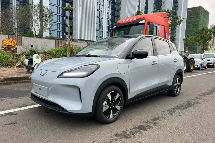 五菱汽车 五菱缤果PLUS 401km 五座版