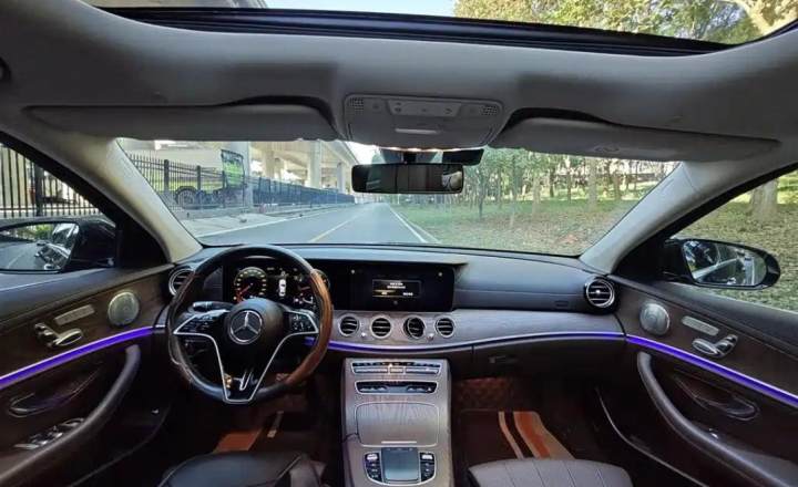 奔驰 E级 2022款 改款二 E 300 L 豪华型