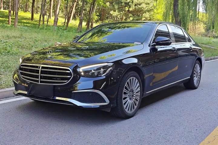 奔驰 E级 2022款 改款二 E 300 L 豪华型