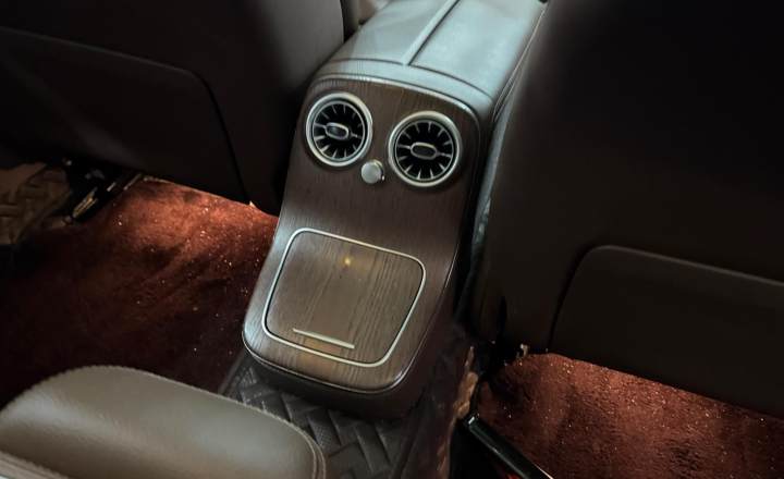 奔驰 E级 2022款 改款三 E 300 L 豪华型