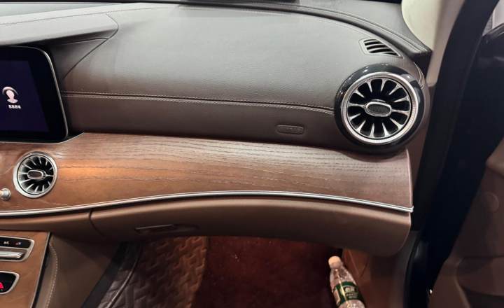 奔驰 E级 2022款 改款三 E 300 L 豪华型