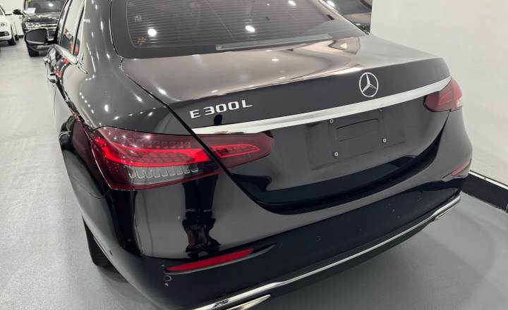 奔驰 E级 2022款 改款三 E 300 L 豪华型