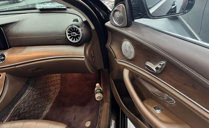 奔驰 E级 2022款 改款三 E 300 L 豪华型