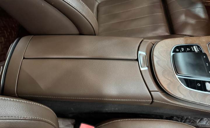 奔驰 E级 2022款 改款三 E 300 L 豪华型