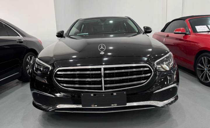 奔驰 E级 2022款 改款三 E 300 L 豪华型