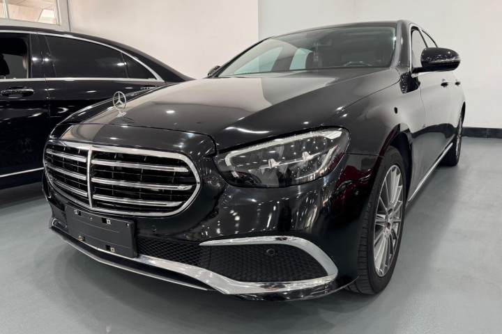 奔驰 E级 2022款 改款三 E 300 L 豪华型