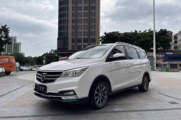 宝骏 730 1.5L 手动时尚型 7座