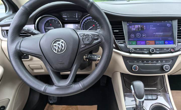 别克 威朗 2018款 三厢 15S 自动进取型