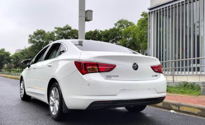 别克 威朗 2018款 三厢 15S 自动进取型