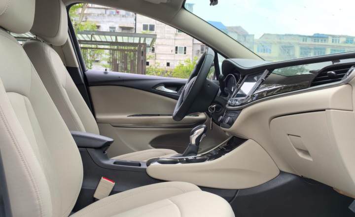 别克 威朗 2018款 三厢 15S 自动进取型