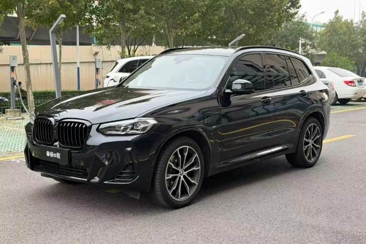宝马 X3 2023款 xDrive30i 领先型 M曜夜套装