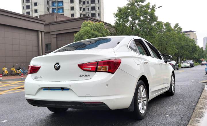 别克 威朗 2018款 三厢 15S 自动进取型