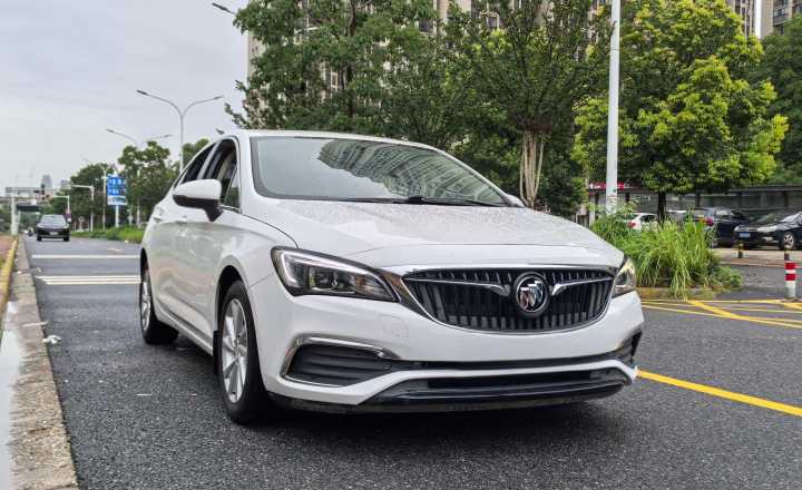 别克 威朗 2018款 三厢 15S 自动进取型