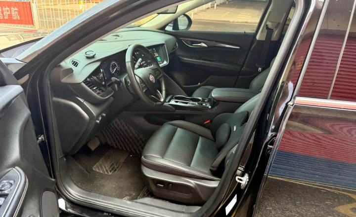 别克 昂科威Plus 2022款 昂科威Plus 652T 五座四驱豪华型