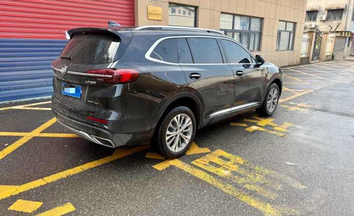 别克 昂科威Plus 2022款 昂科威Plus 652T 五座四驱豪华型