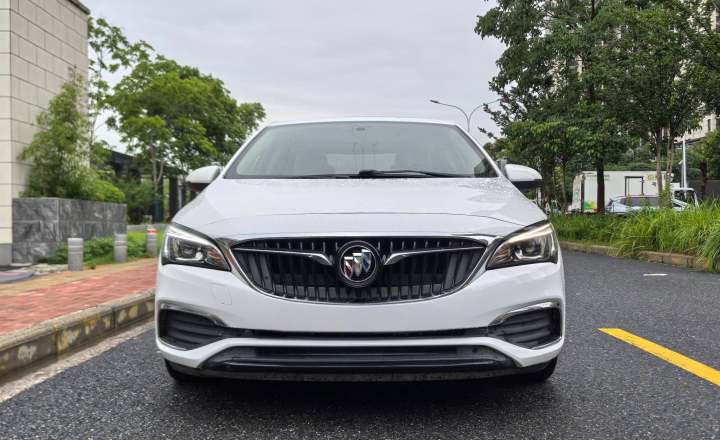 别克 威朗 2018款 三厢 15S 自动进取型