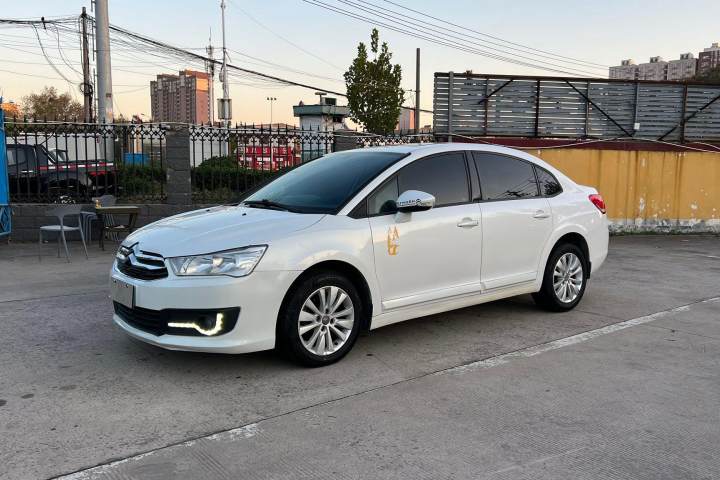 雪铁龙 世嘉 VTS版 1.6L 手动品尚型