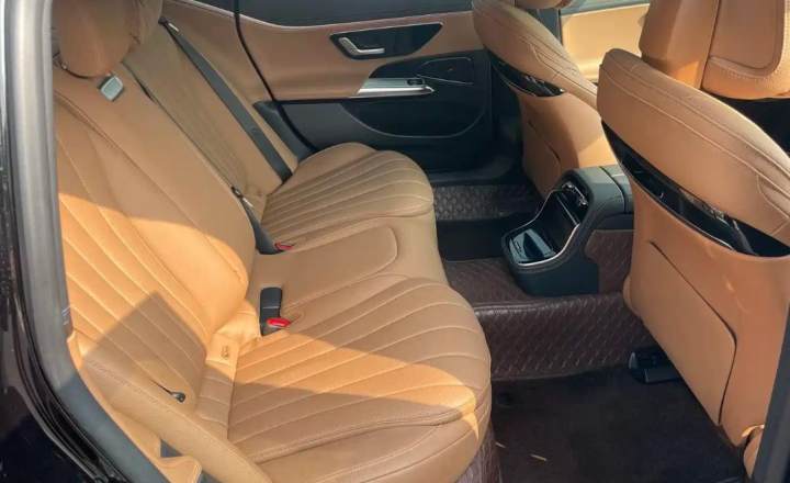 奔驰 E级 2024款 E 260 L