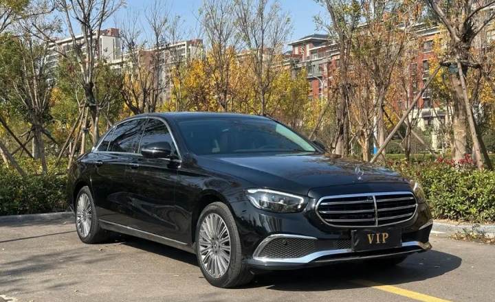 奔驰 E级 2022款 E 300 L 豪华型