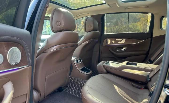 奔驰 E级 2022款 E 300 L 豪华型