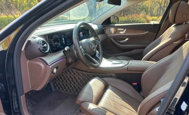 奔驰 E级 2022款 E 300 L 豪华型