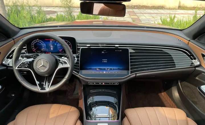 奔驰 E级 2024款 E 260 L