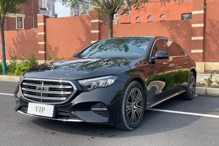 奔驰 E级 2024款 E 260 L