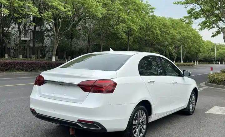 吉利汽车 帝豪 2018款 1.5L CVT向上互联版