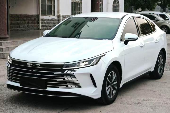 比亚迪 驱逐舰05 荣耀版 DM-i 55KM 豪华型