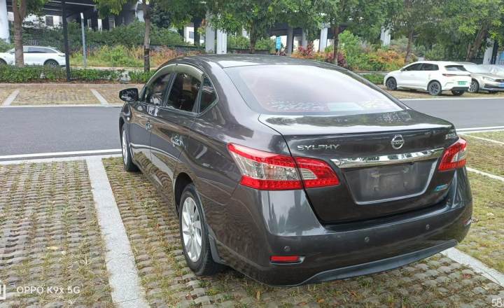 日产 轩逸 2012款 1.6XL CVT豪华版