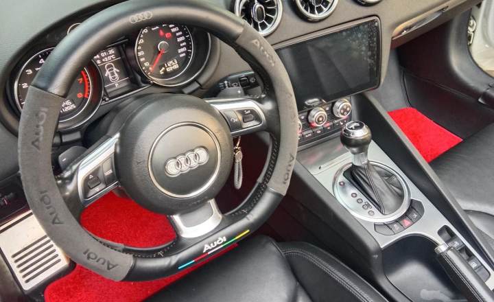 奥迪 TT 2011款 TT Roadster 2.0TFSI