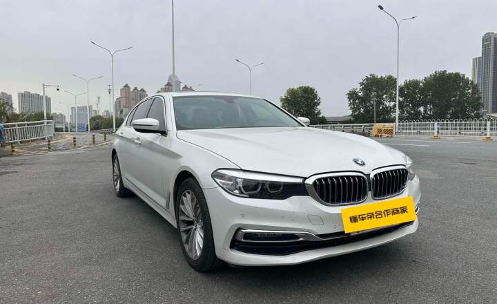 宝马 5系 2019款 525Li 豪华套装
