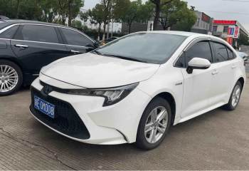 丰田 雷凌 2022款 双擎 1.8H ECVT豪华版