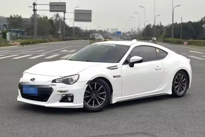 斯巴鲁 BRZ 2.0i 自动豪华型