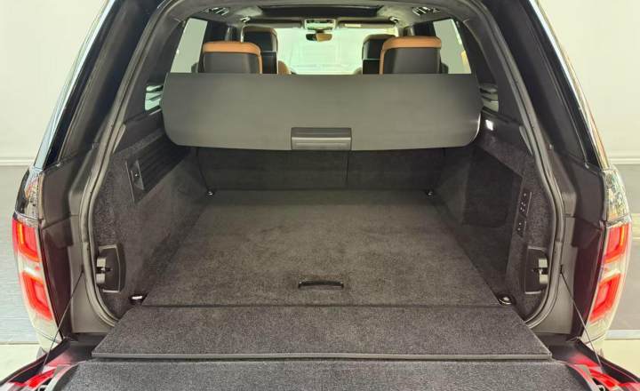 路虎 揽胜 2018款 5.0 SC V8 AB 尊崇创世加长版