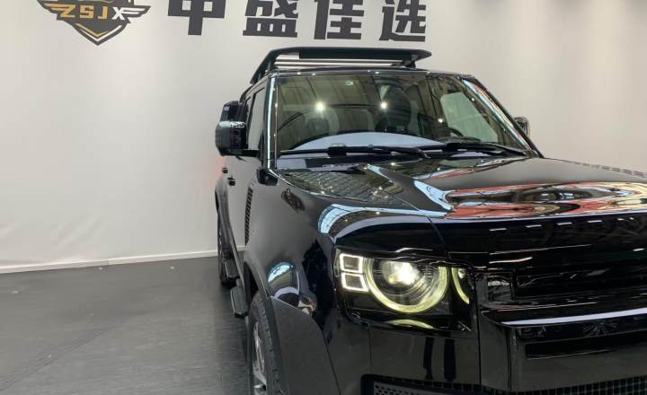 路虎 卫士 2023款 110 3.0T P400 暗黑特别版
