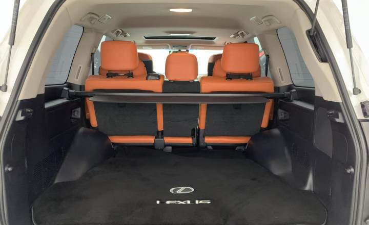 雷克萨斯 LX 2019款 570 动感豪华版