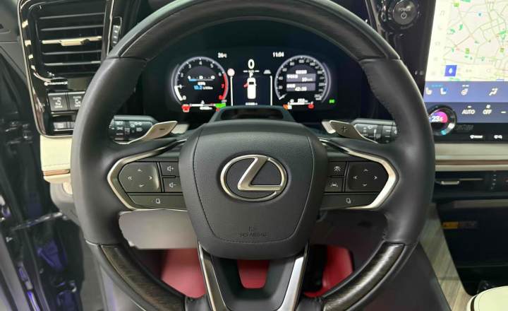 雷克萨斯 LM 2023款 500h 六座尊崇版