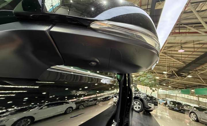 雷克萨斯 LM 2023款 350h 七座隽雅版