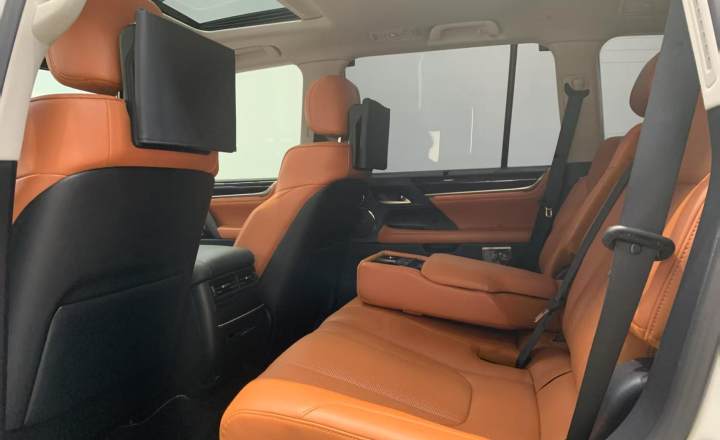 雷克萨斯 LX 2019款 570 动感豪华版