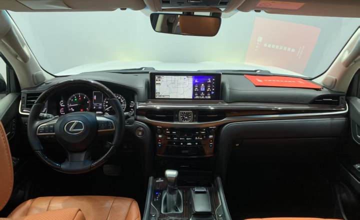 雷克萨斯 LX 2019款 570 动感豪华版