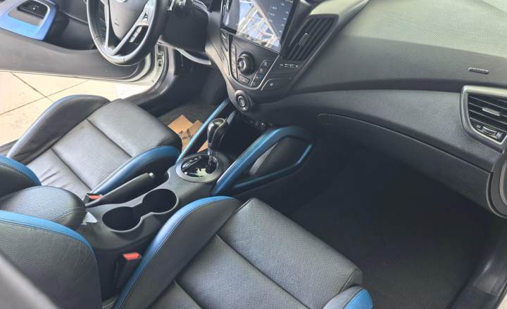 现代 Veloster飞思 2015款 1.6T 自动尊享版