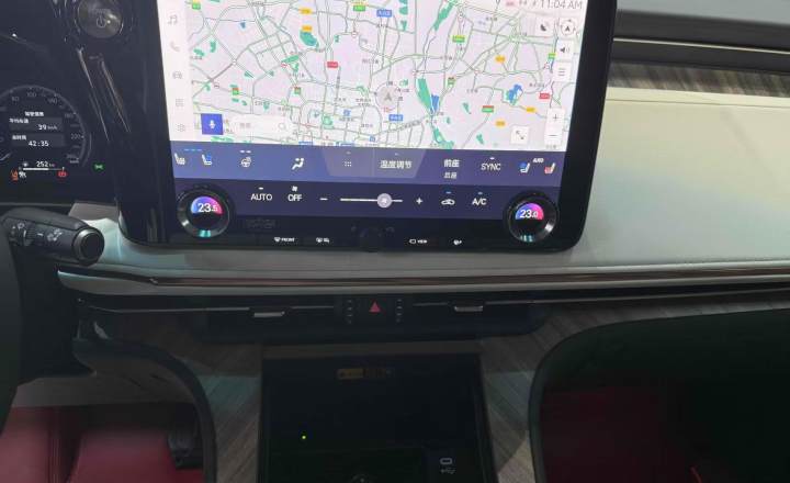 雷克萨斯 LM 2023款 500h 六座尊崇版