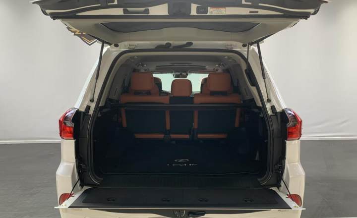 雷克萨斯 LX 2019款 570 动感豪华版