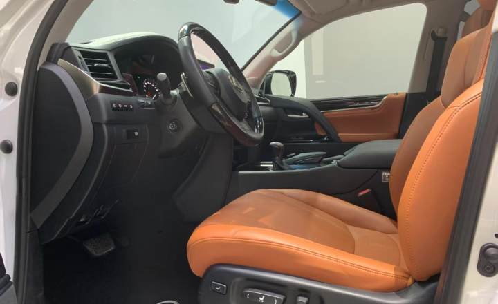 雷克萨斯 LX 2019款 570 动感豪华版