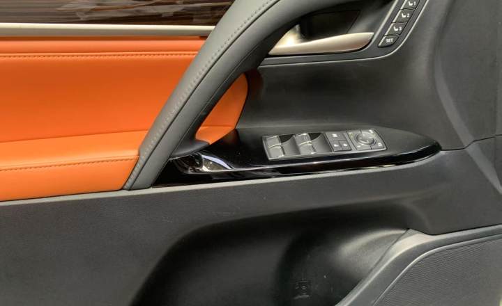 雷克萨斯 LX 2019款 570 动感豪华版