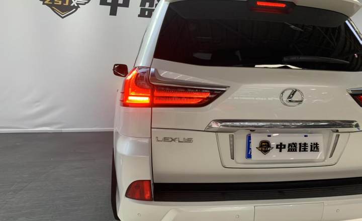 雷克萨斯 LX 2019款 570 动感豪华版